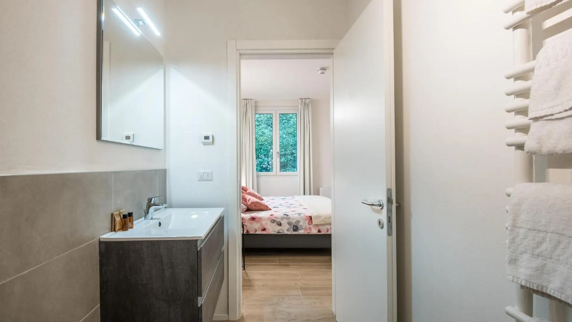 Cozy Apartment In Siena With Kitchen
